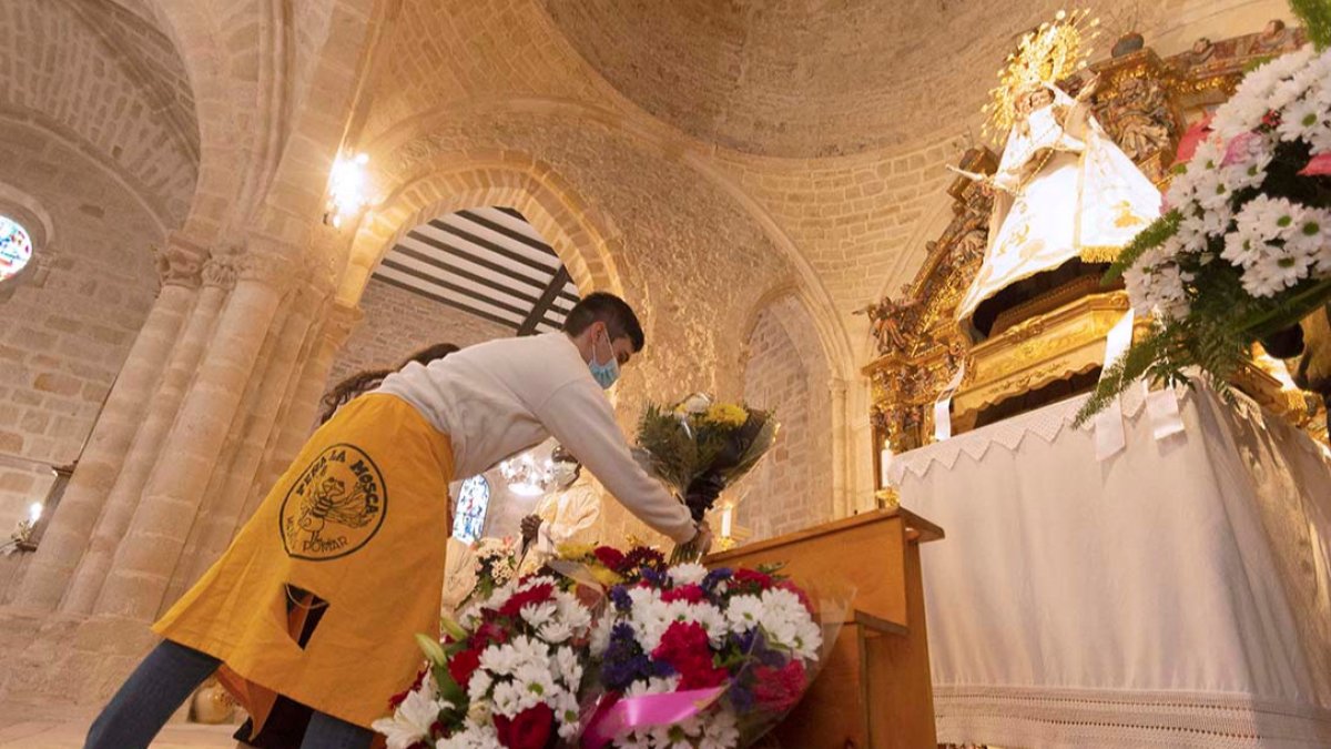 La misa en honor a la patrona de Medina de Pomar se llevó a cabo bajo las más estrictas medidas de seguridad. ECB