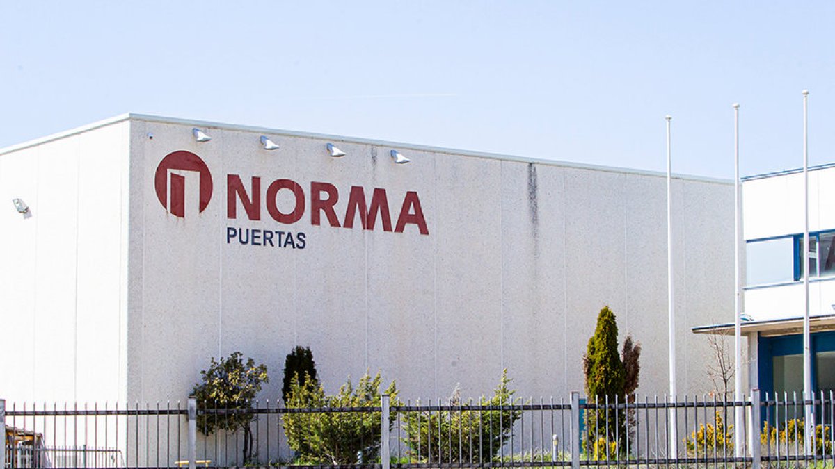 <p> Fábrica de puertas de Norma Doors. Mario Tejedor </p>