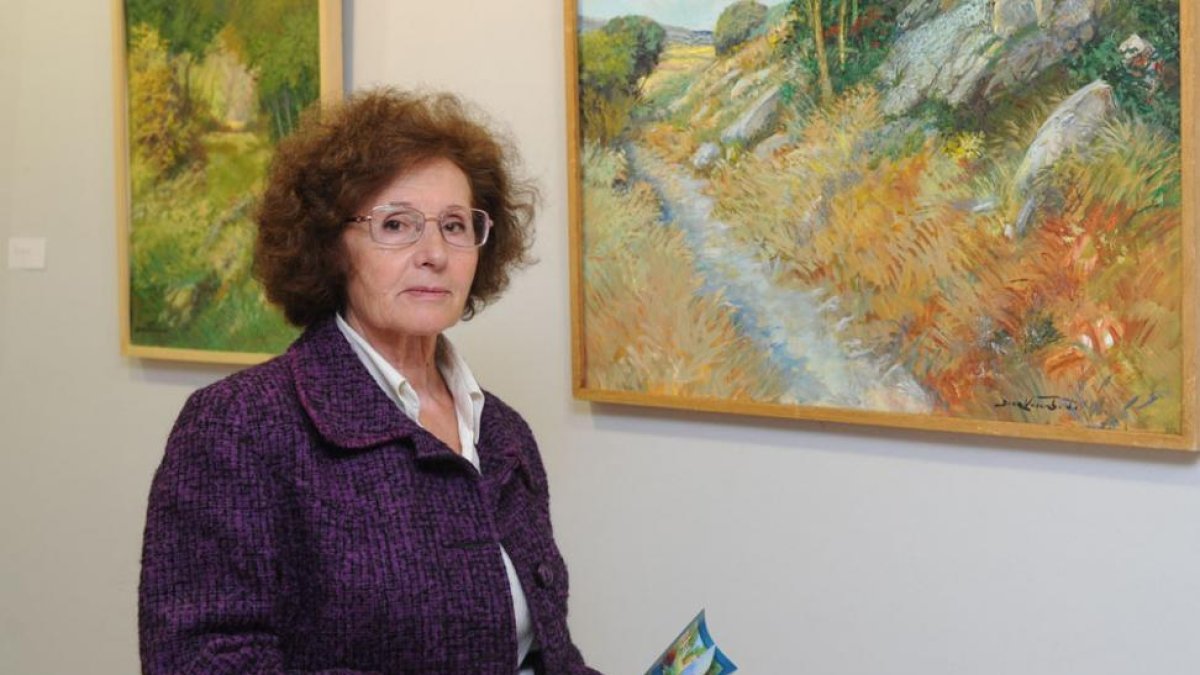 Concha Díez Valcabado muestra parte de su ingente obra donde la naturaleza es protagonista.-ISRAEL L. MURILLO