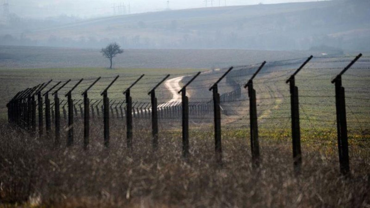 Alambrada entre la frontera de Bulgaria y Turquía.-DIMITAR DILKOFF
