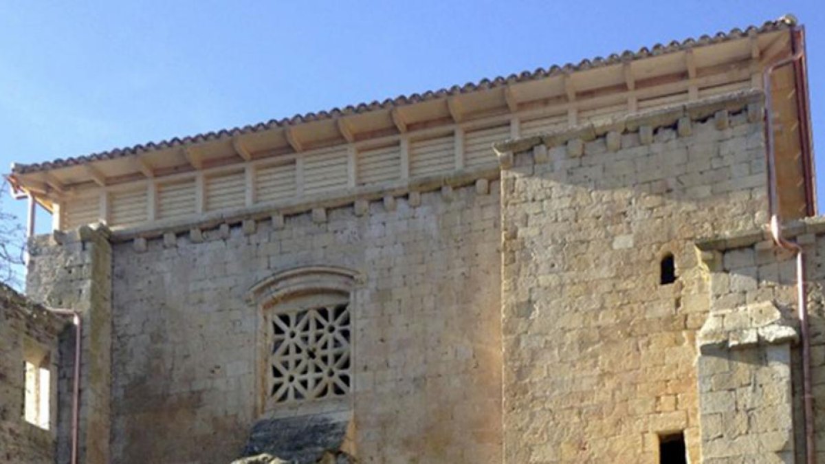 Aspecto actual del monasterio después de la rehabilitación por completo de la cubierta de la sala capitular.-MONASTERIO DE RIOSECO