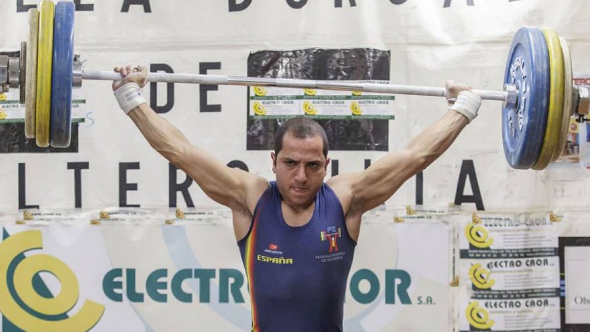 Iván García Rueda, en pleno esfuerzo durante la competición del pasado fin de semana.-SANTI OTERO