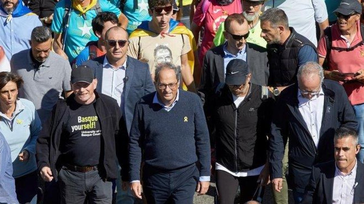 Torra, en la marcha de la AP-7, en Gerona.-DAVID BORRAT/EFE