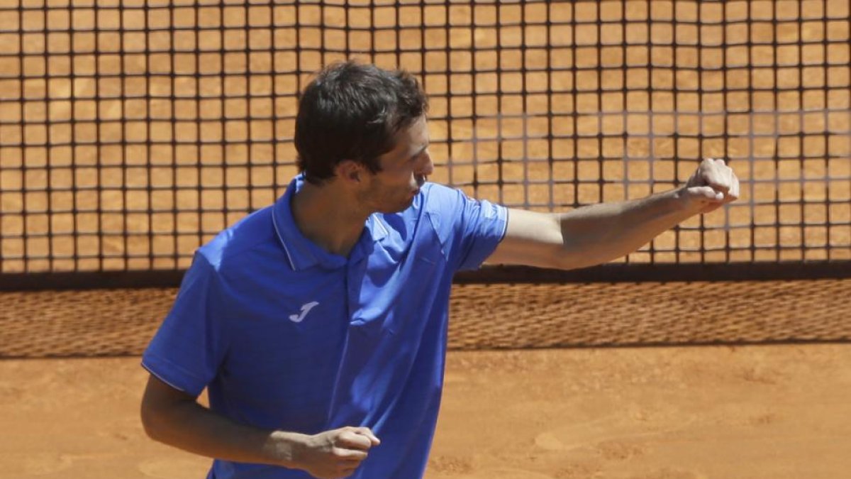 Albert Ramos celebra su triunfo sobre Marin Cilic en Montecarlo.-AP / CLAUDE PARIS