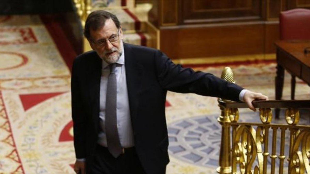 Rajoy, en la sesión de control al Gobierno en la Cámara baja.-AGUSTÍN CATALÁN