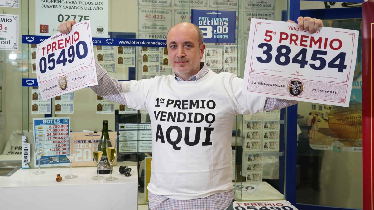 La administración ‘La Rana de Oro’, ubicada en el centro comercial Río Shopping de Arroyo de la Encomienda, vendió una serie del Gordo y otra de un quinto premio. ICAL