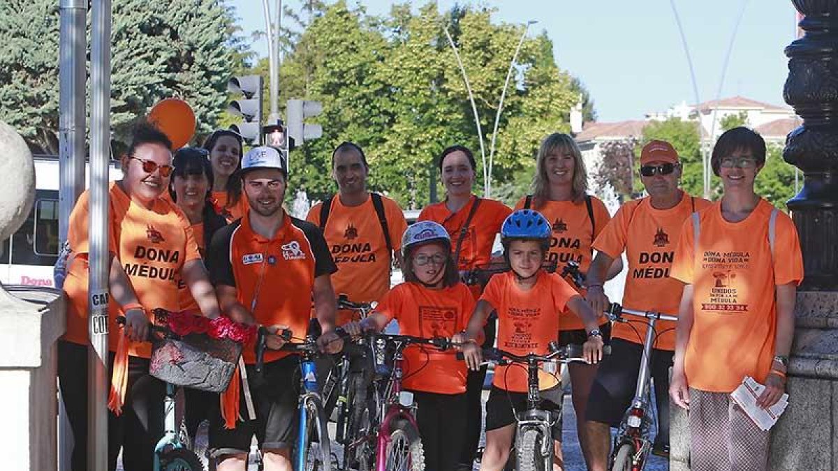 Las iniciativas en la calle y eventos públicos persiguen dar visibilidad a la necesidad de donar médula ósea.-RAÚL G. OCHOA