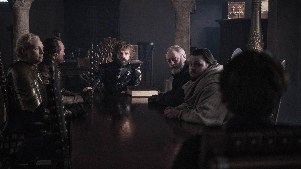 Escena del último episodio de Juego de tronos en la que aparecen varios personajes de la serie, pero solo uno es femenino.-HBO