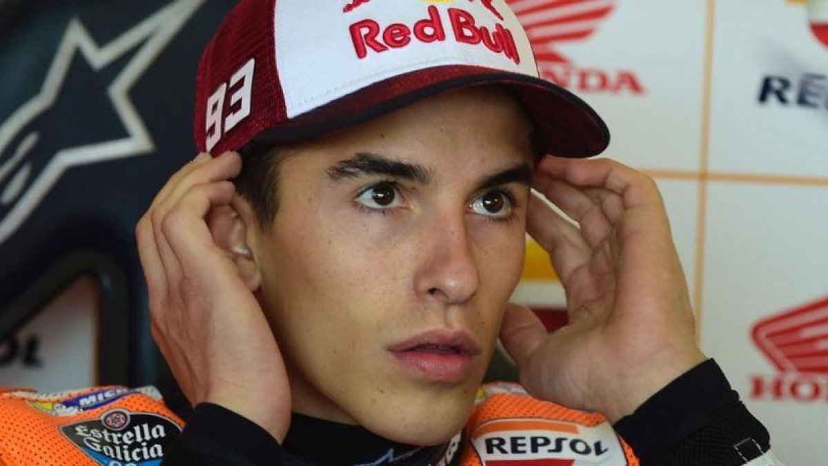 Marc Márquez (Honda), hoy en su box de Motorland (Alcañiz).-AFP / JOSE JORDAN