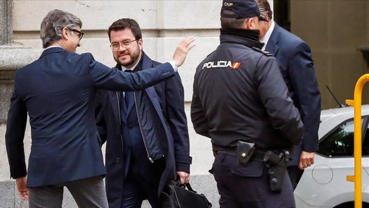 El vicepresidente catalán, Pere Aragonès, entra al Tribunal Supremo, este martes 23 de abril El vicepresidente catalán, Pere Aragonès, entra al Tribunal Supremo, este martes 23 de abril.-EFE