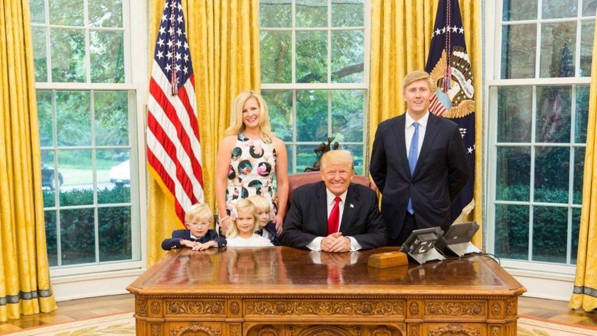 Nick Ayers en la Salón Oval con Trump-EFE