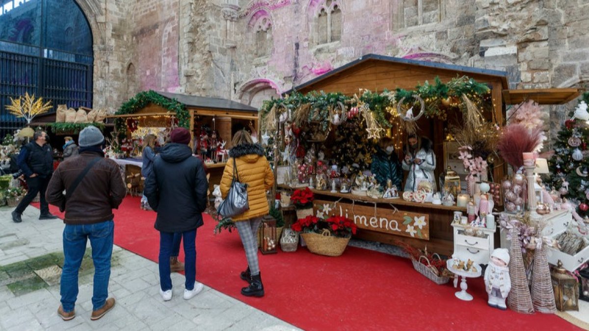 El año pasado la feria se celebró en el Monasterio de San Juan. SANTI OTERO