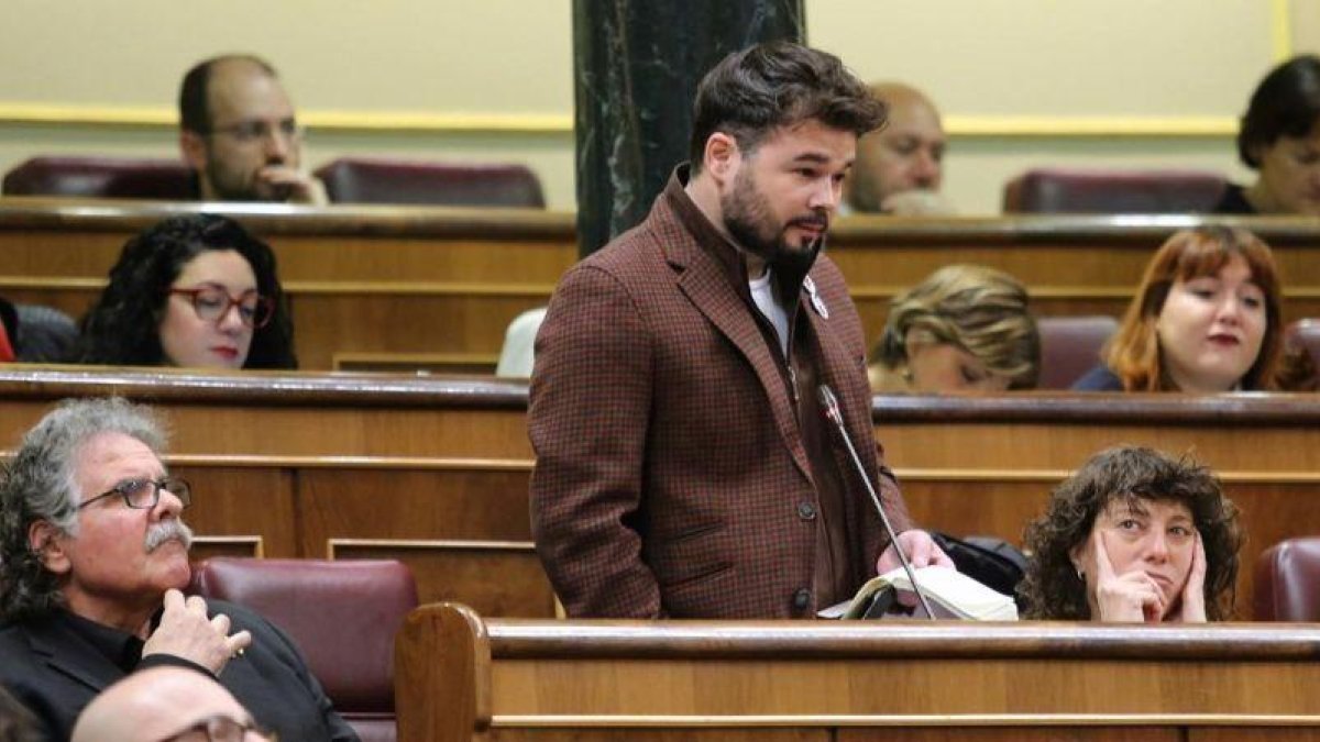 Gabriel Rufián durante su intervención en la sesión de control.-JUAN MANUEL PRATS