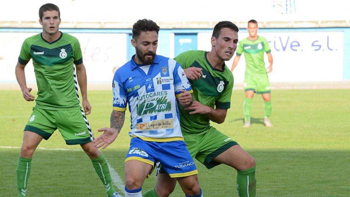El cuadro blanquiazul volvió a puntar por segundo partido consecutivo en casa ante un gallito-Alberto Calvo