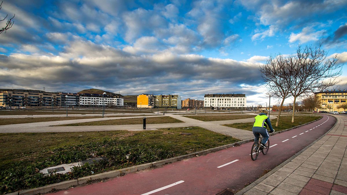 Vista general del 'parque de los ochos', donde se quieren instalar las barracas. TOMÁS ALONSO
