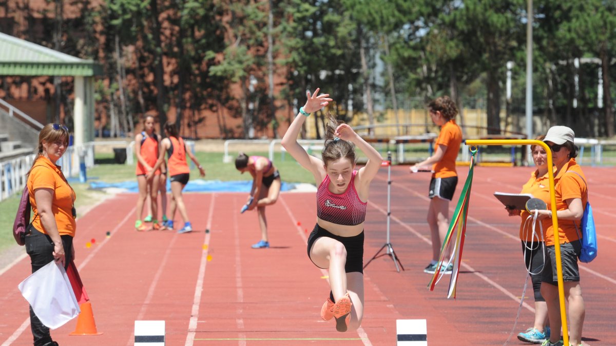 Jornada de atletismo en San Amaro