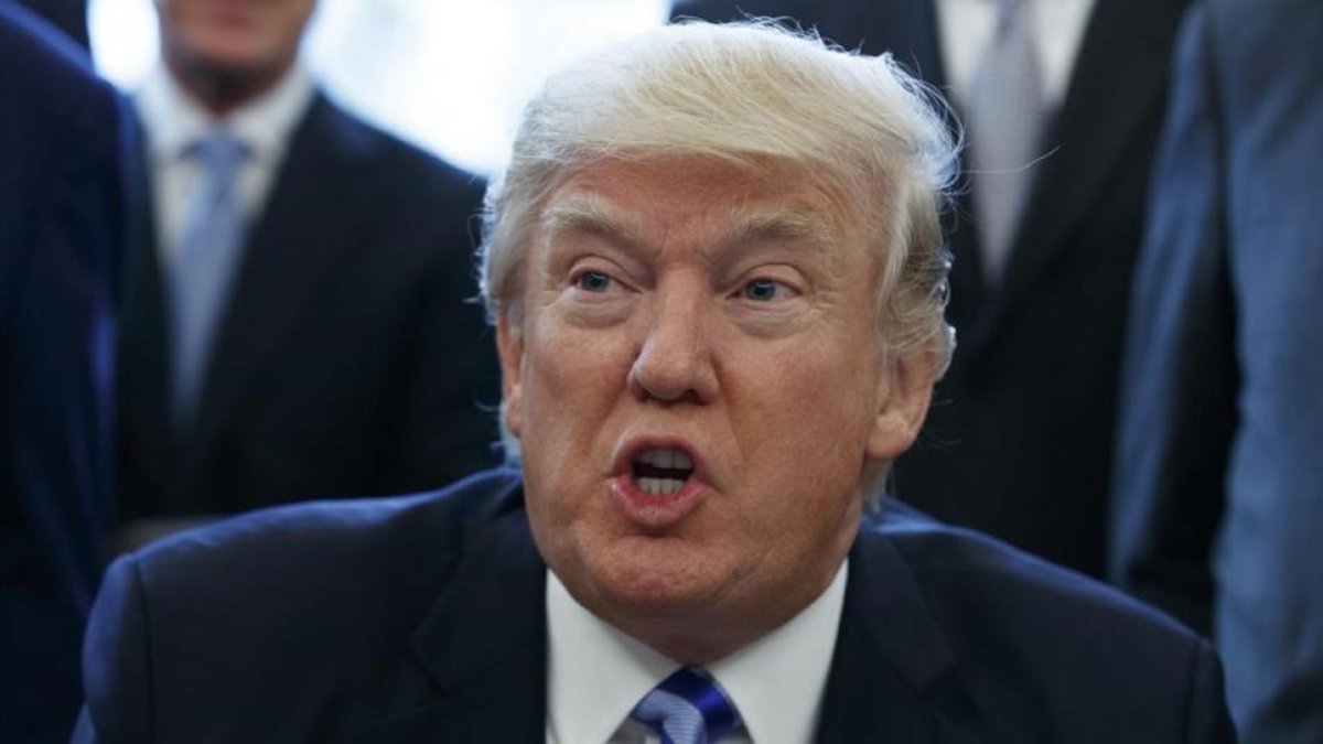 Donald Trump durante el anuncio de construcción del proyecto Keystone XL.-EVAN VUCCI