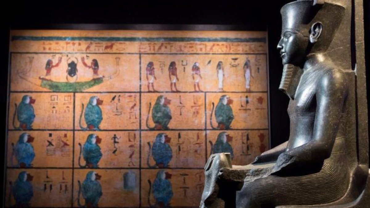 Muestra sobre Tutankamón en París.-EFE / IAN LANGSDON
