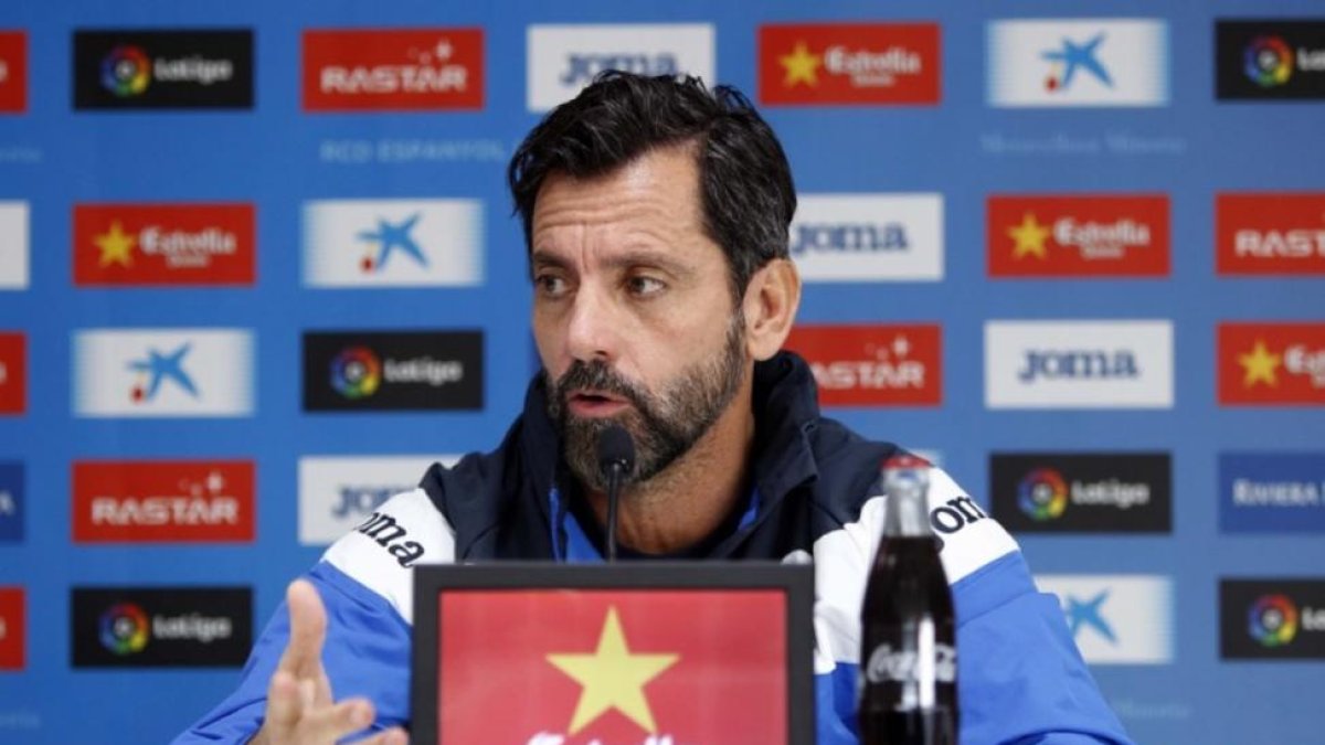 Quique Sánchez Flores, en una rueda de prensa del Espanyol.-RCDE
