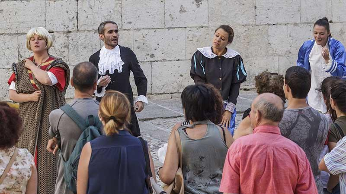 La ruta ‘Rodrigo Vs Ruderico’ ha recorrido el centro los últimos años.-Santi Otero