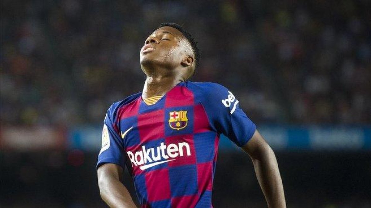 Ansu Fati tuvo un debut eléctrico frente al Betis.-JORDI COTRINA