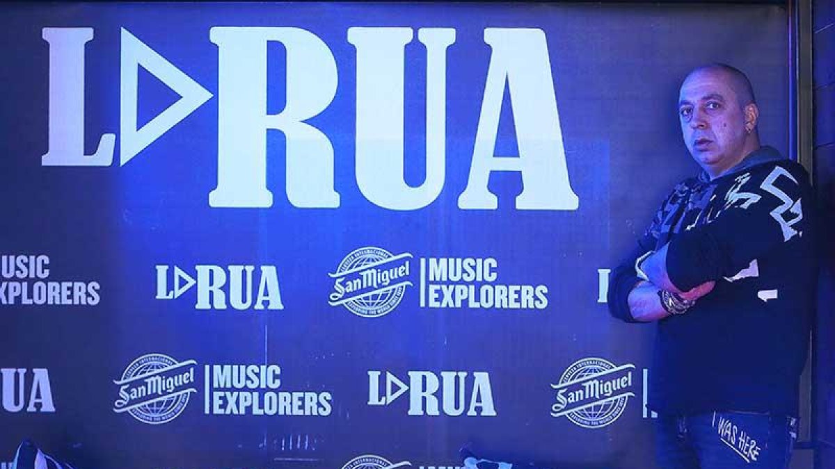 Jacho, gerente de La Rúa, reconoce que el certamen de bandas emergentes es su «ojito derecho».-RAÚL G. OCHOA
