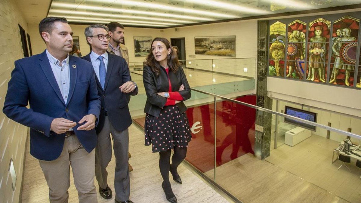 De la Rosa, De Domingo y Laura Sebastián Vega, directora general de FundaciónCajacírculo.-SANTI OTERO