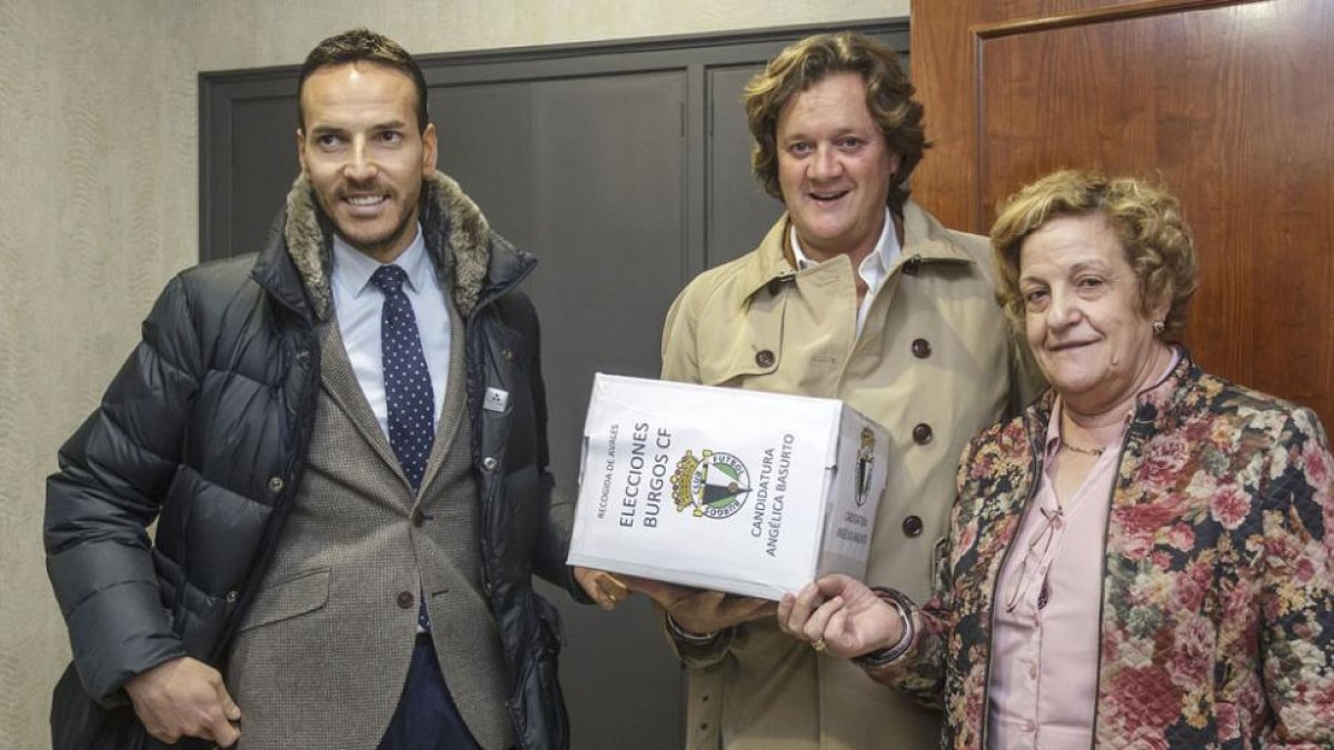 Félix Sancho, Christian Tremsal y Angélica Basurto hicieron entrega de los avales a la Junta Electoral-Santi Otero