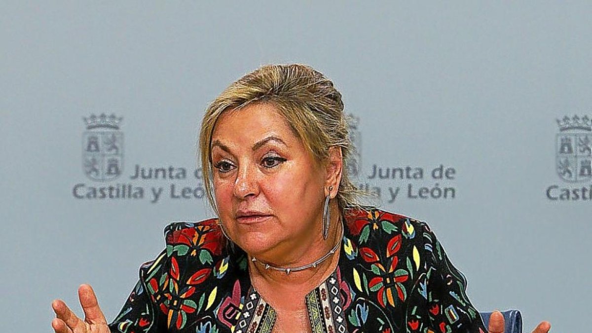 Valdeón durante la rueda de prensa que explicó su incidente de tráfico.-J. M. LOSTAU