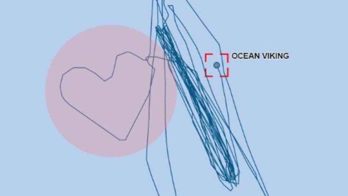 Mensaje del ’Ocean Viking’, que ha realizado una ruta en forma de corazón.-