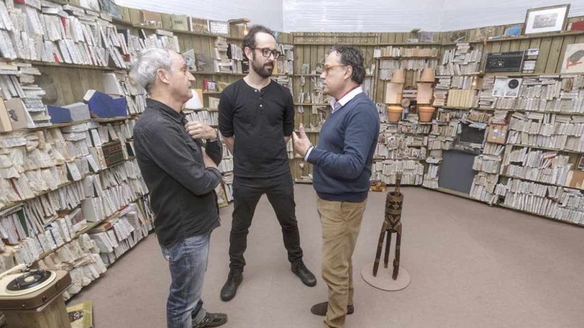 José Antonio Portillo, Enric Monfort y Javier delCampo, director de Arte de FundaciónCaja de Burgos.-SANTI OTERO