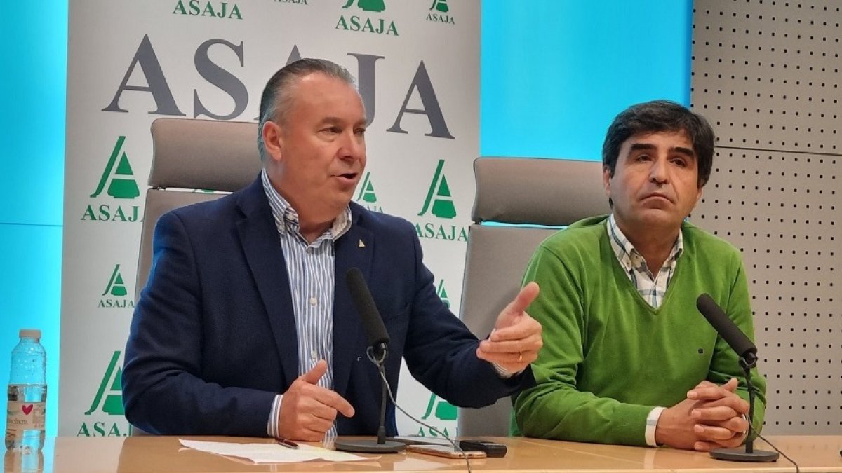 Donaciano Dujo y Esteban Martínez, líderes de Asaja en Castilla y León y en Burgos. ASAJA