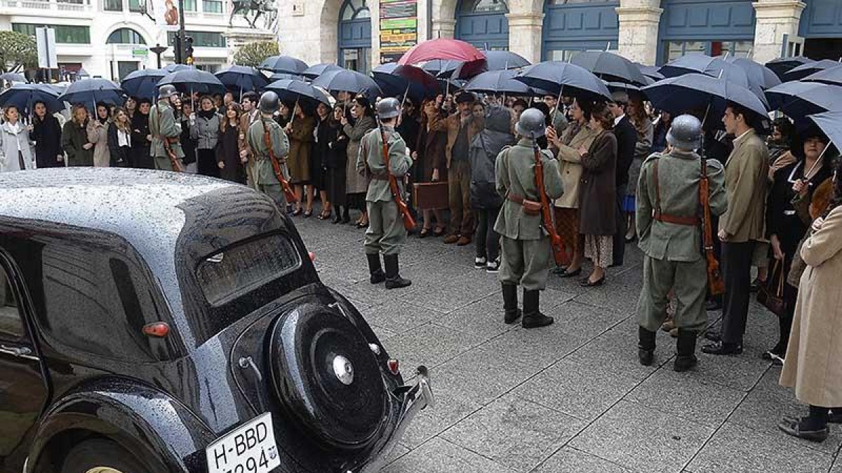 200 figurantes burgaleses encarnaron a los franceses de Metz.-Ricardo Ordóñez (ICAL)