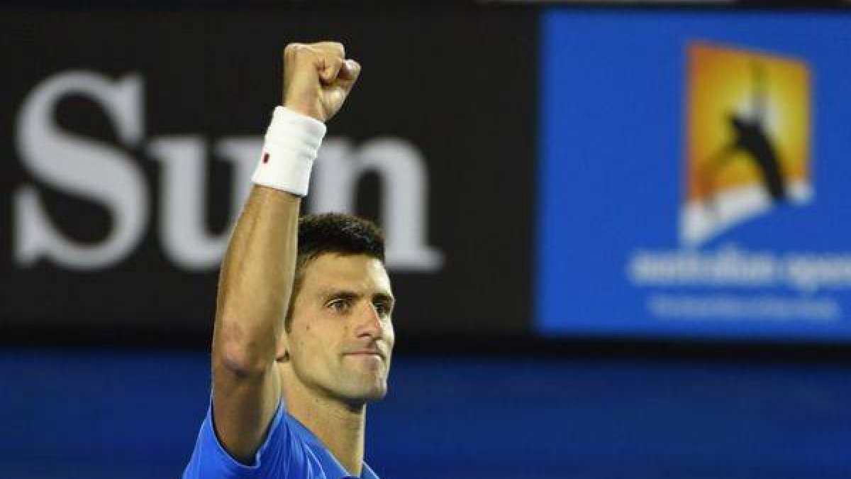 Djokovic, tras derrotar a Raonic, en Melbourne.-Foto: MANAN VATSYAYANA / AFP