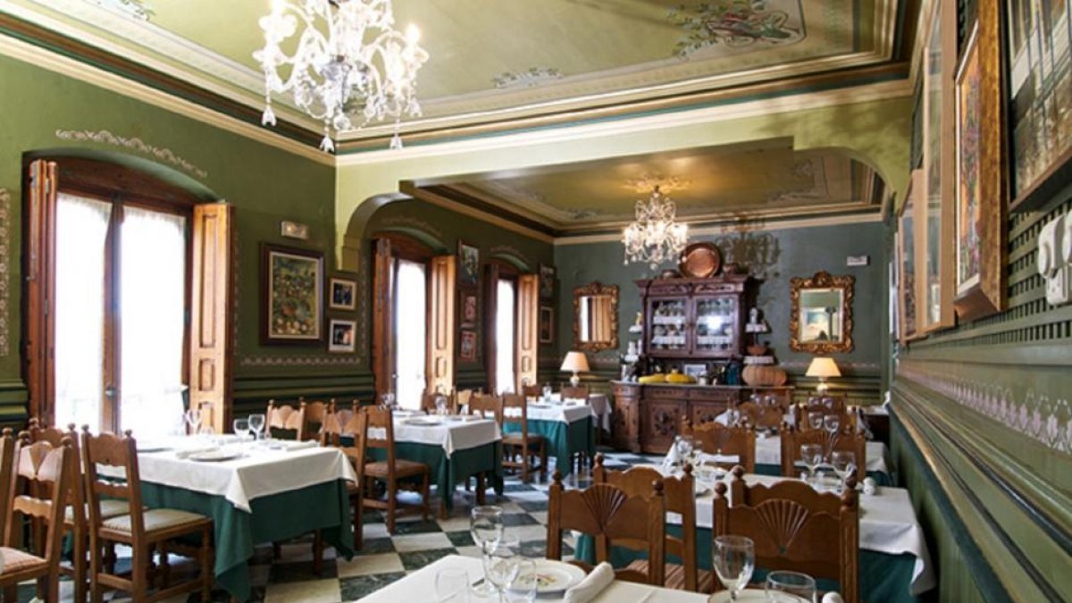 Imagen de uno de los comedores de este centenario restaurante segoviano.-L.P.