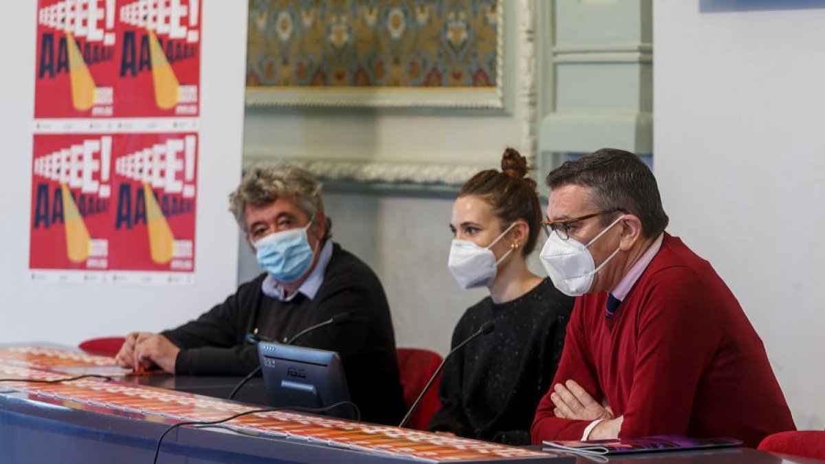 Carlos Lozano, Bárbara Bañuelos e Ignacio de Miguel presentan 'Hacer noche' en el Escena Abierta. SANTI OTERO