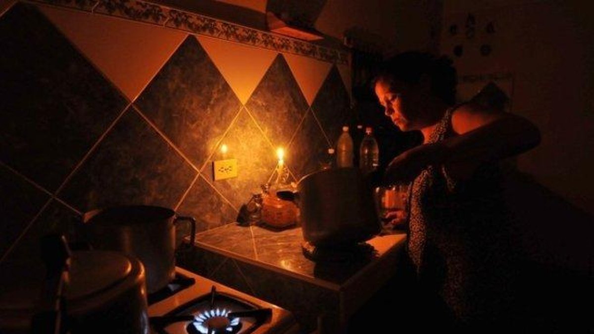 Cuba estuvo sin energía eléctrica por varias horas.-AFP