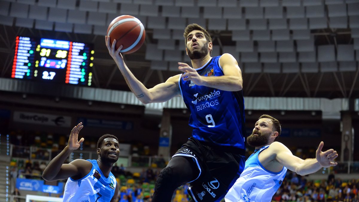 Álex Barrera sostuvo a los azulones en los peores momentos. Tomás Alonso