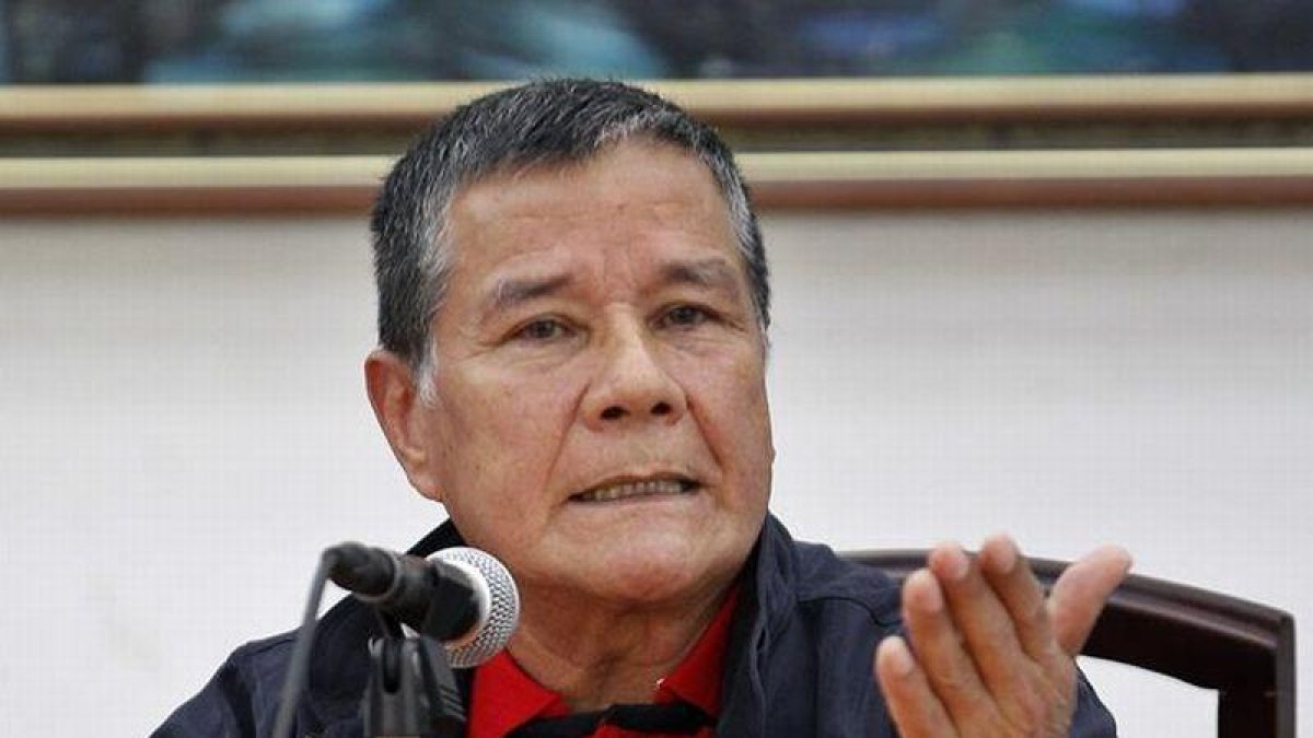 Imagen de archivo del comandante del ELN, Nicolás Rodríguez, alias Gabino.-EFE / ERNESTO MASTRASCUSA