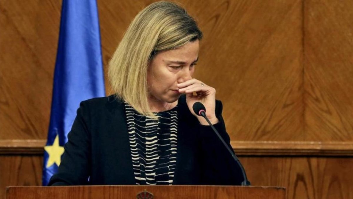 Mogherini reacciona ante las últimas noticias sobre Bruselas, en una rueda de prensa conjunta con el ministro de Exteriores jordano, en Amán, este martes.-AP