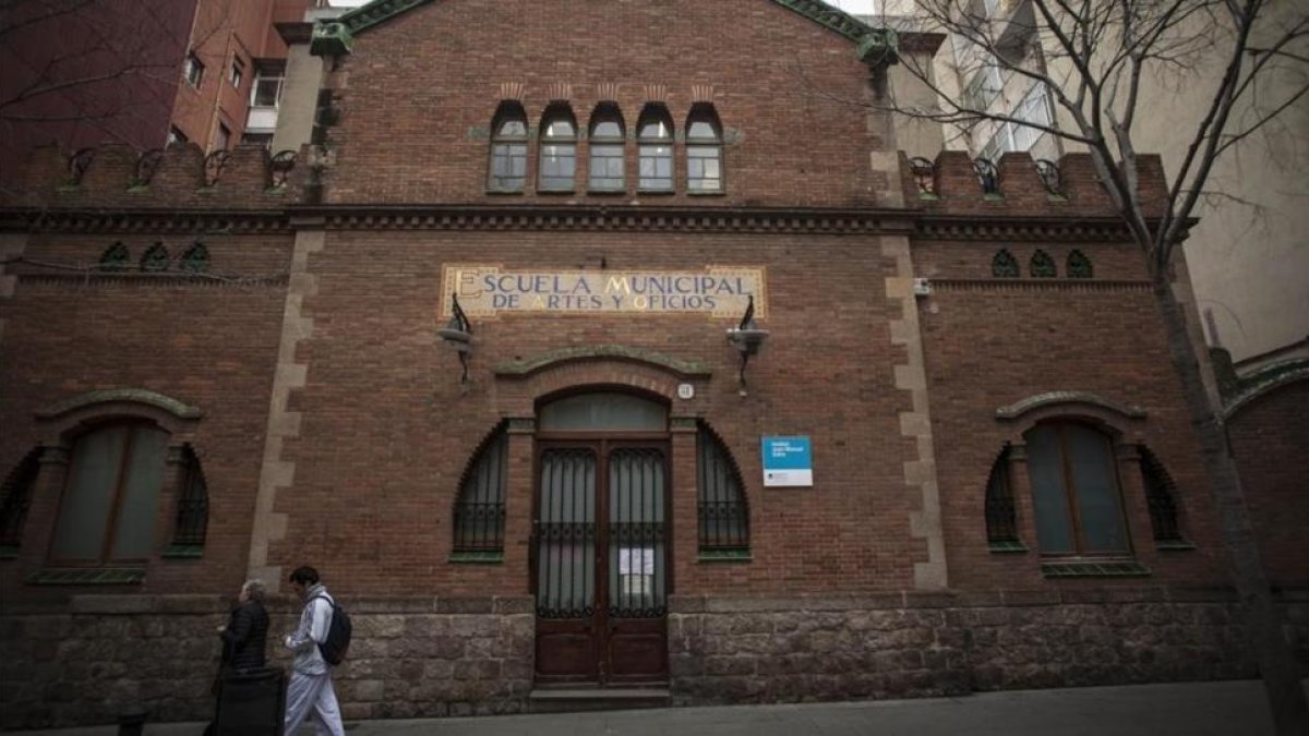 Fachada del instituto Juan Manuel Zafra.-CARLOS MONTAÑÉS