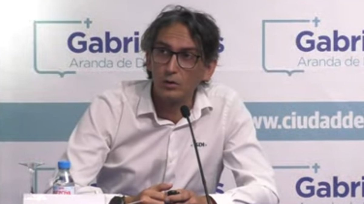 Imagen del director general del Instituto para el Desarrollo de Internet, Rodrigo Miranda