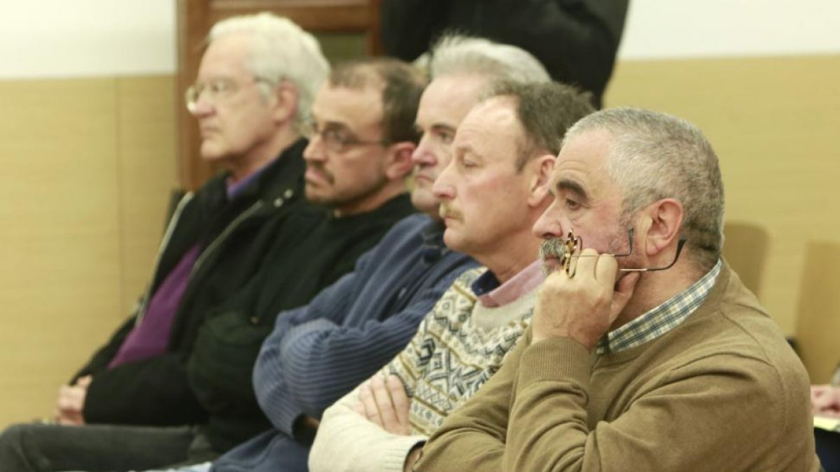 La ampliación del cementerio de Las Machorras fue denunciada por el PP, lo que llévo al banquillo a algunos de los alegantes.-R. O.