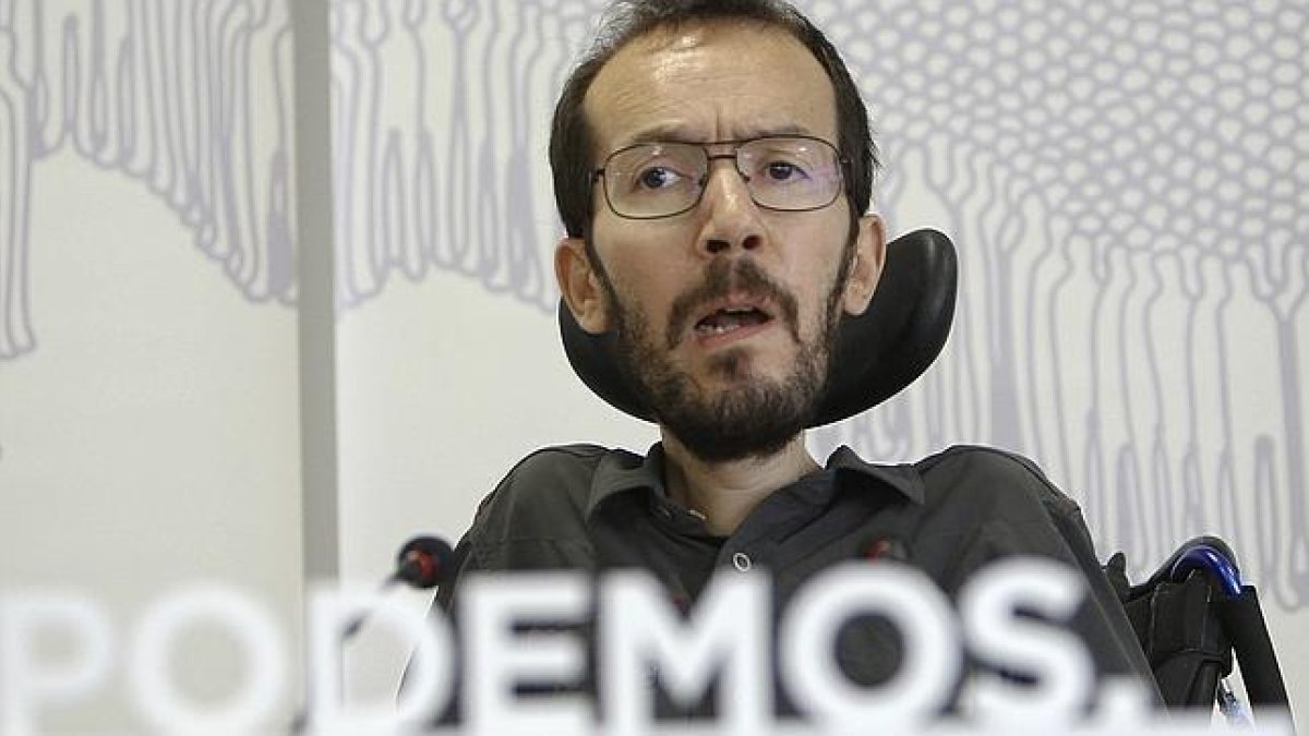 Pablo Echenique durante una rueda de prensa.-EFE / ARCHIVO
