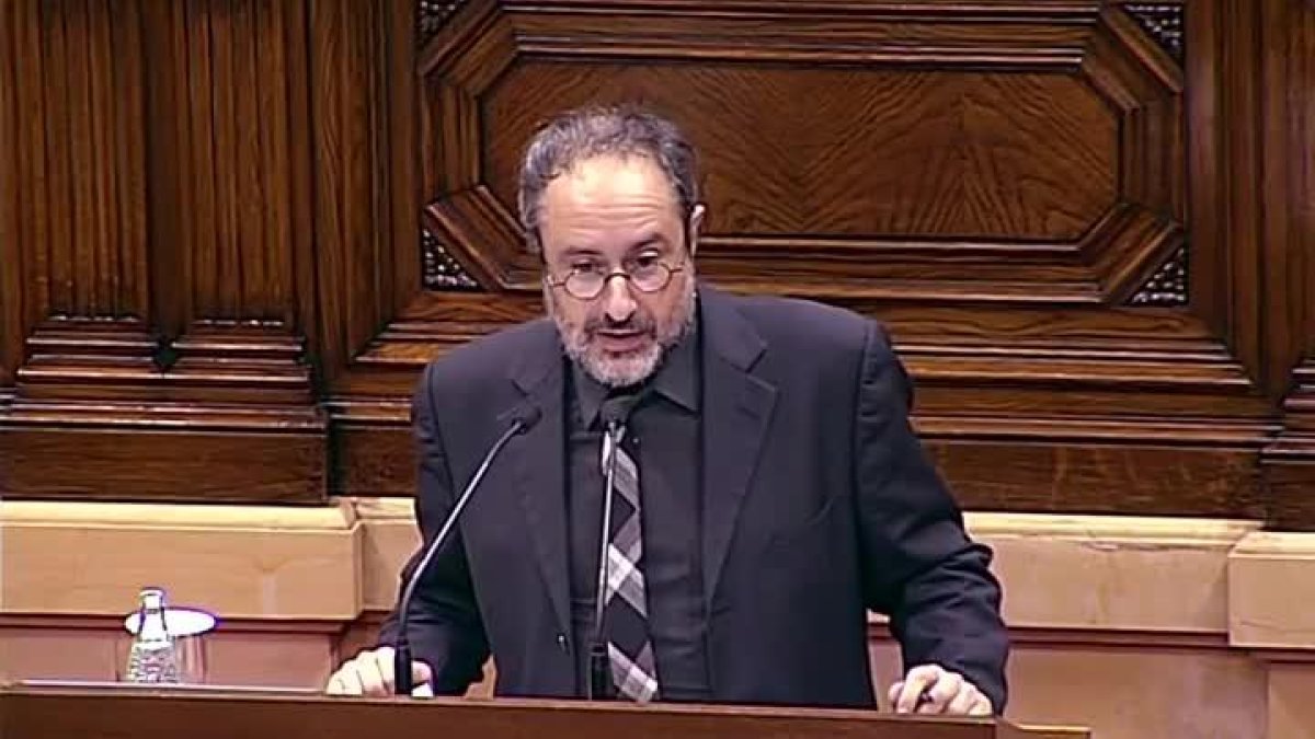 La intervención de Antonio Baños (CUP) en el Parlament (10-11-2015).-EL PERIÓDICO