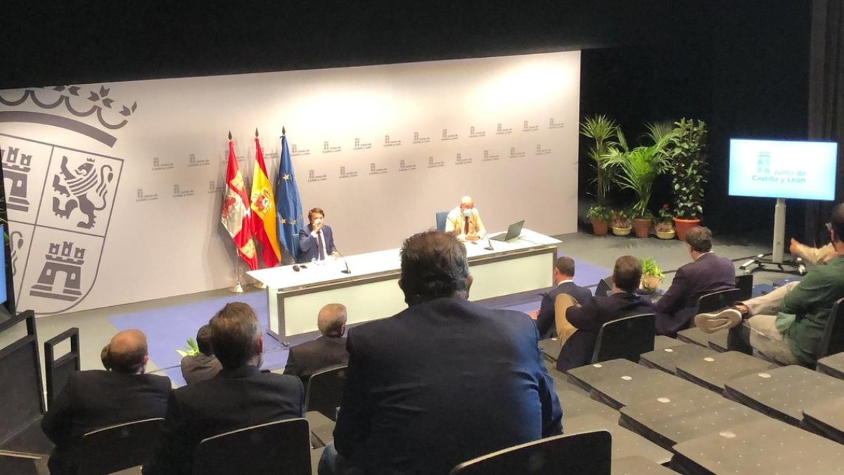 Igea avisa que si no se frena el contagio la Junta decretará un confinamiento general