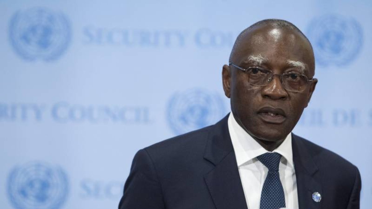 Fotografía fechada el 5 de agosto de 2015 y cedida por las Naciones Unidas hoy, miércoles 12 de agosto de 2015, que muestra al jefe de la misión de la ONU en la República Centroafricana, Babacar Gaye.-Foto: EFE