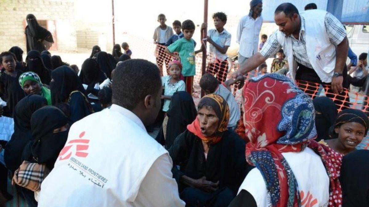 Una epidemia de cólera se ceba en Yemen, debilitada por la guerra.-MÉDICOS SIN FRONTERAS