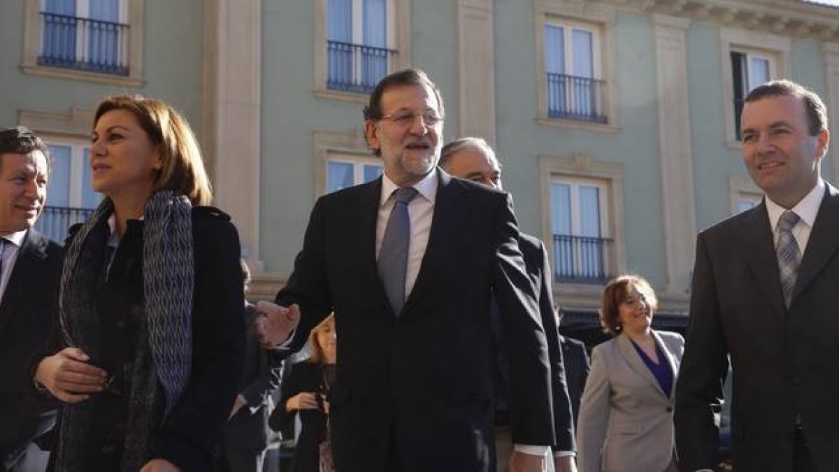 Mariano Rajoy, en Toledo, junto a Cospedal, Pons y Weber.-AGUSTÍN CATALÁN