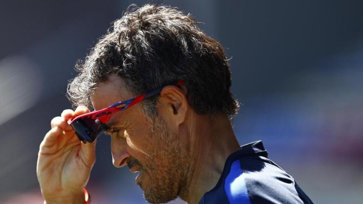 uis Enrique, en un entrenamiento del Barça el pasado año.-AP
